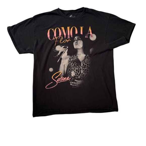 Selena Como La Flor Graphic Tee - Picture 1 of 5